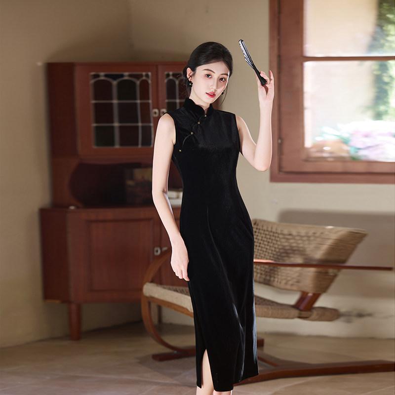 Black velvet sleeveless new Chinese Suzhou autumn cheongsam improved young 1011 new women's high-end spring and autumn