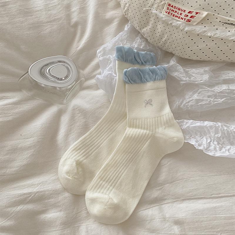 

Female Summer Thin Sweet Hot Diamond Bow Spell Color Bubble Mouth Ballet Wind Boneless Tube Pile Socks 1 pair молоко, білий колір/синій