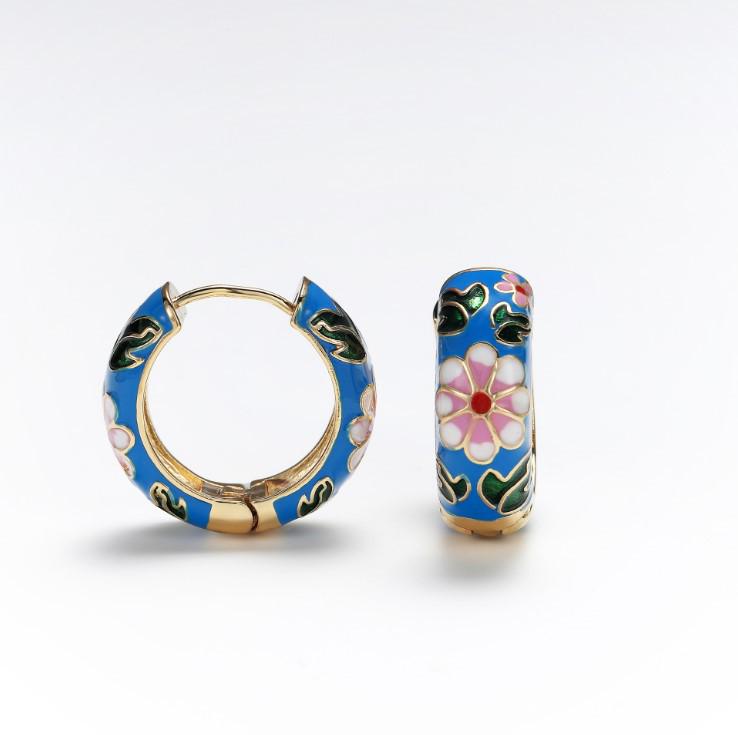 Exquisite Retro Fashion Circle Ear Cuffs: Colorful, Versatile Design for Women