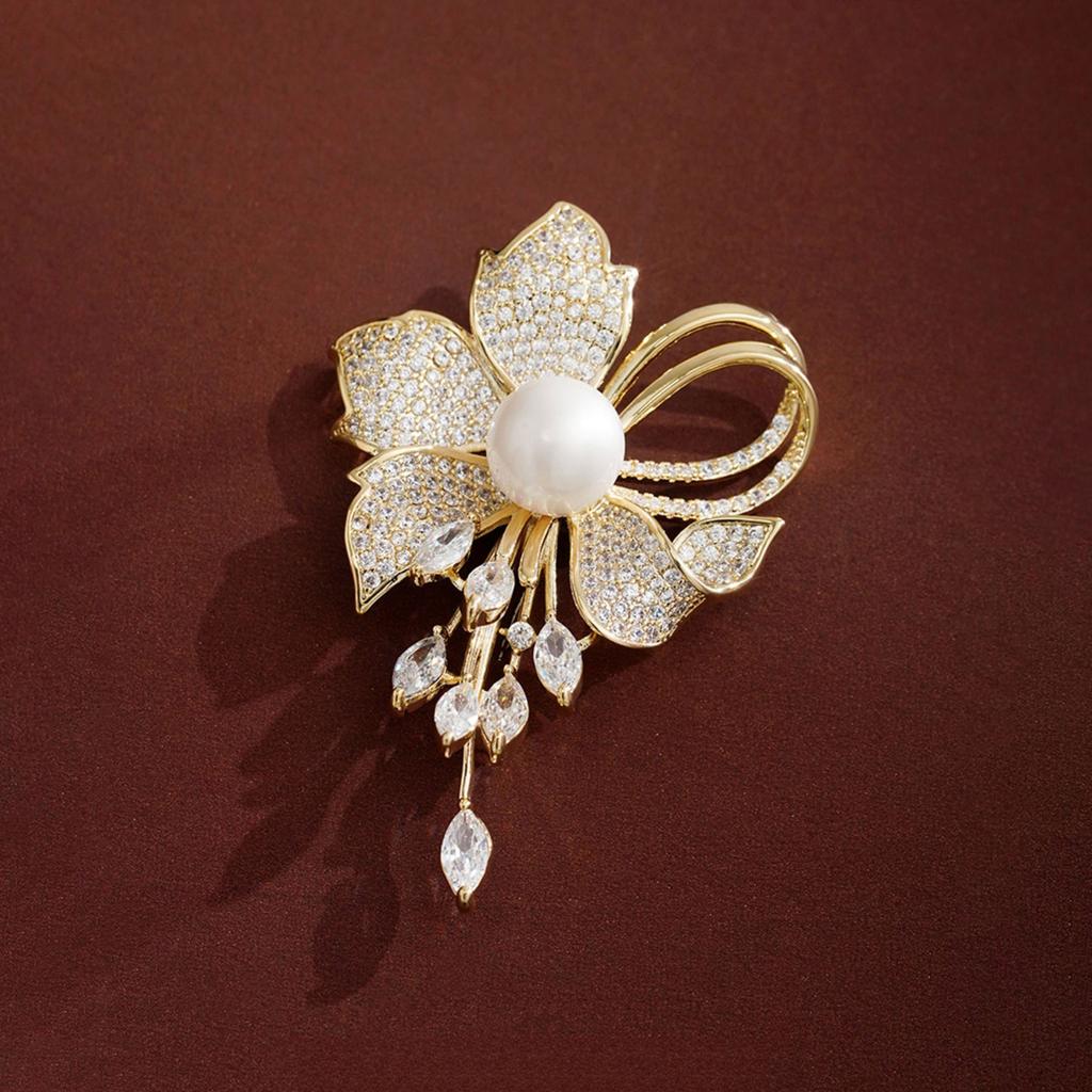 Xiaoxiangfeng Full Diamond Flower Brooch Femininity Elegant Pearl Brooch Niche Design Pin Suit Accessories