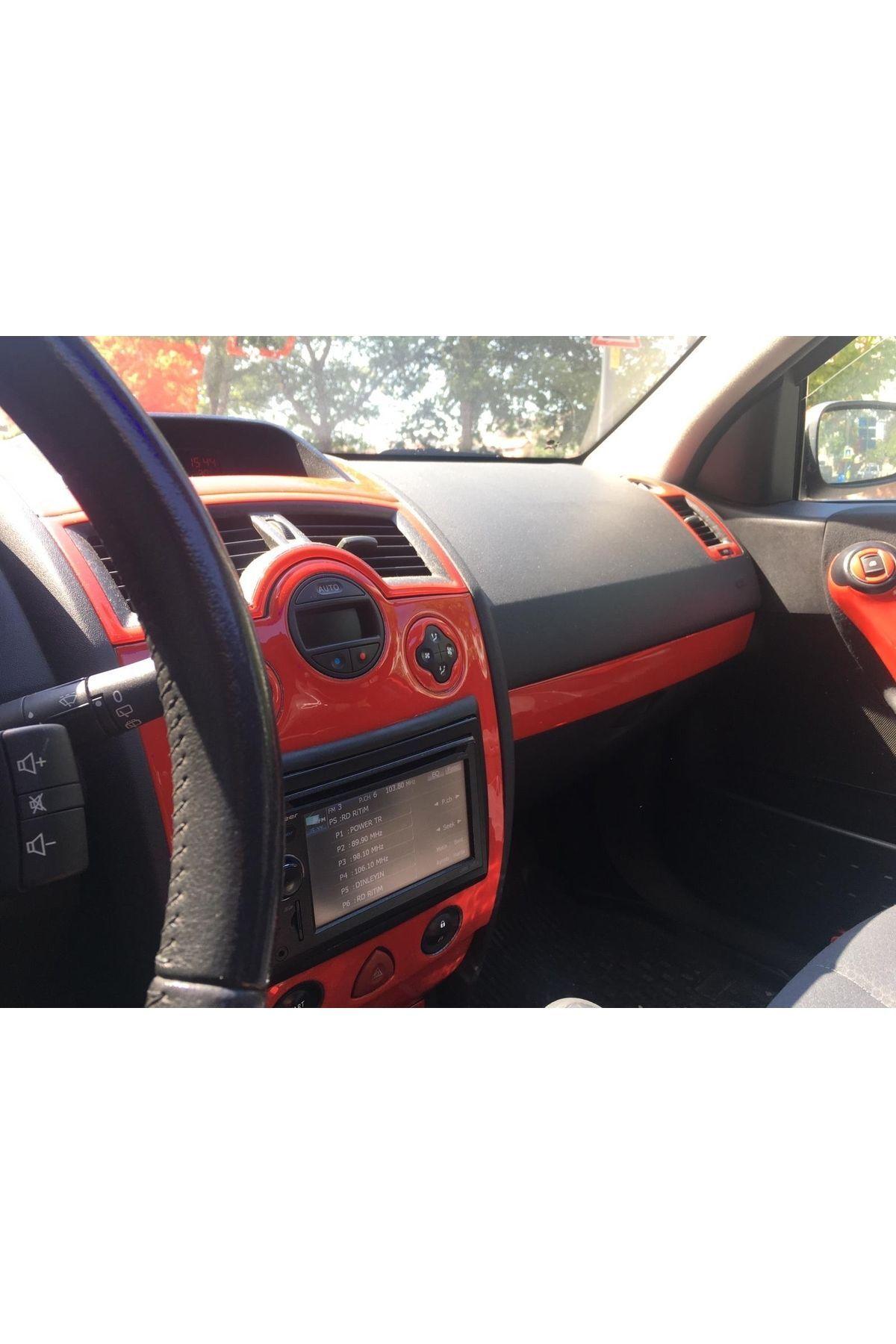 

Renault Megane 2 Full Set Torpido, Trim, Göğüs Maun Kaplama Kırmızı Renk