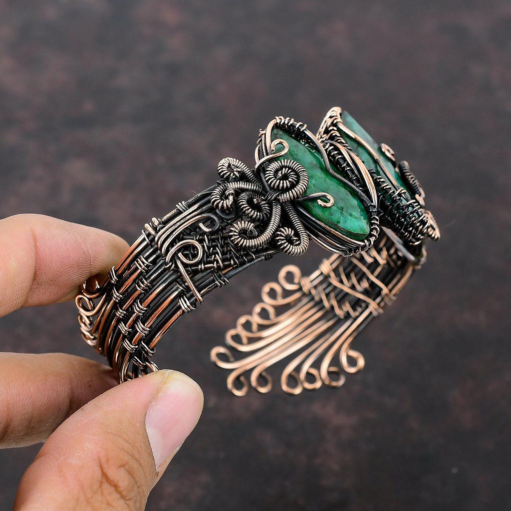 Facettierter sambischer Smaragd Armreif Edelstein Armreif Kupferdraht gewickelt verstellbarer Armreif Kupferschmuck Armreif für Geschenk handgemachter Schmuck