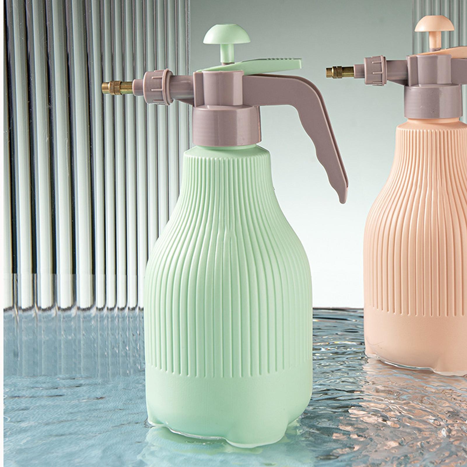 1500ml Gardening Spray Bottle Rotating Spraying Nozzle Sealed Uniform Large Spray Area Water Sprayer Can Mint Green Pot head PP/pot body PE/copper