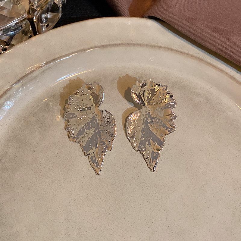 CCB Steel Needle Earrings Women's Cold Wind Personality Versatile Explosive Stud Earrings Trend Temperament Exaggerated Earrings