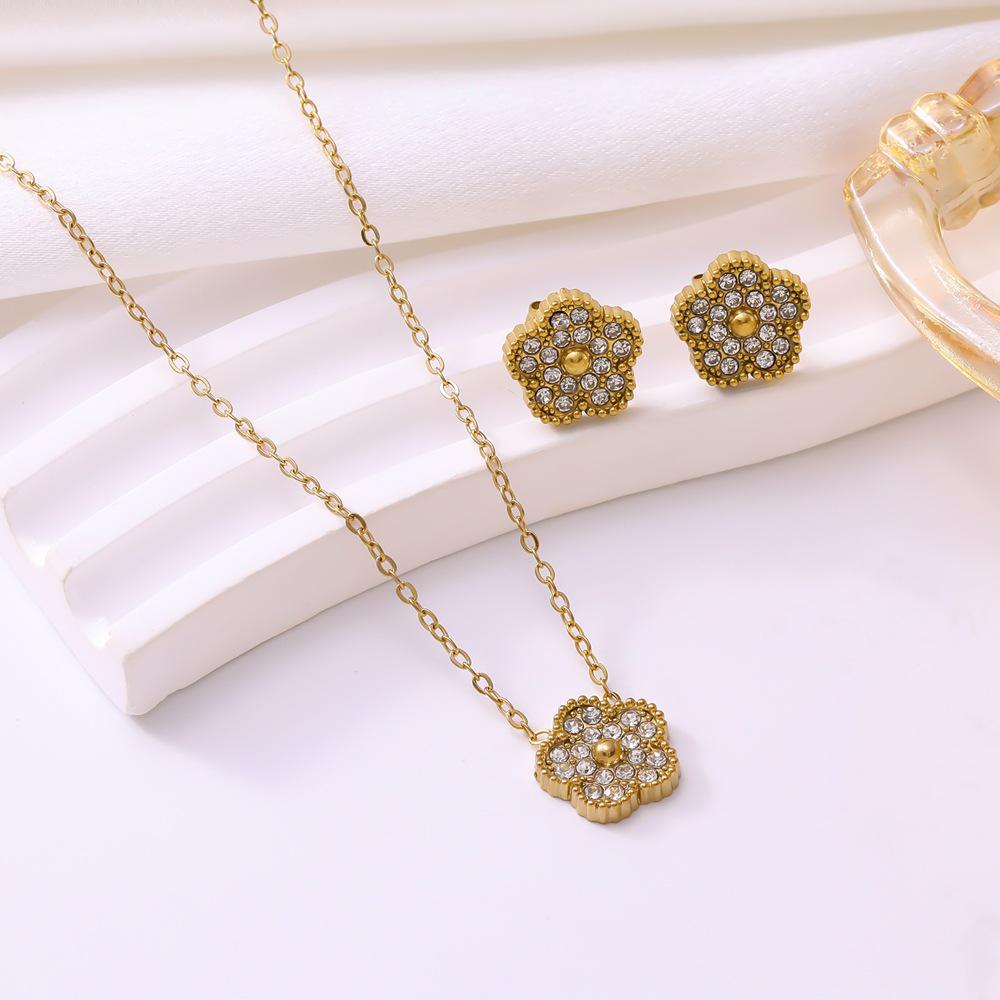Exquisite Luxury Diamond Flower Necklace & Earring Set for Women, 18K Gold Plated Titanium Steel