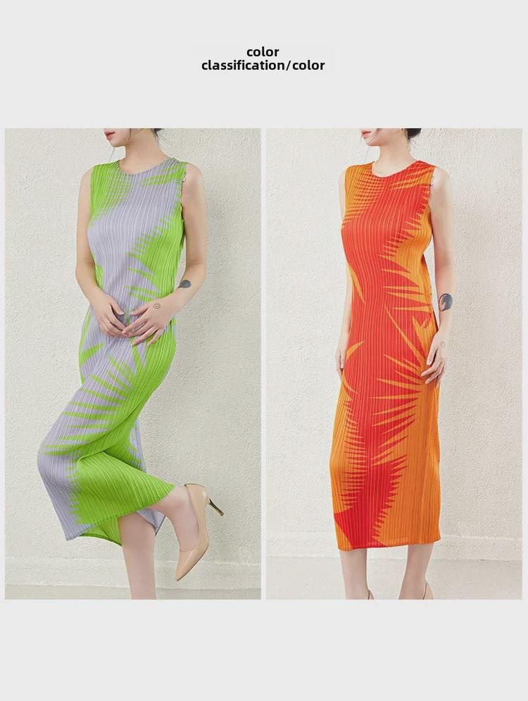 Japanese-Style Sleeveless Pleated Dress - Women's Medium-Length Slim Fit.