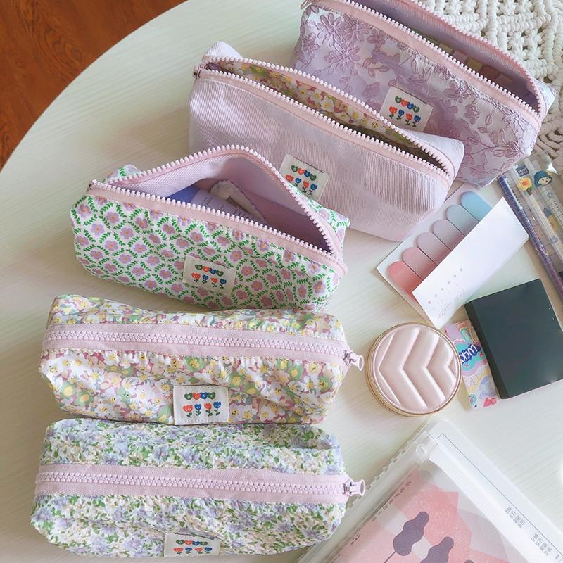 176 Flower Design Women Toiletry Organizer for Traveling Portable Canvas Makeup Bag