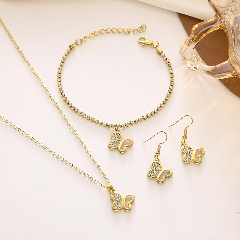 Elegante Conjunto de Collar Pendientes Pulsera de Mariposa Para Mujer Moderno Conjunto de Joyería de 3 Piezas Con Diseño de Personalidad Única