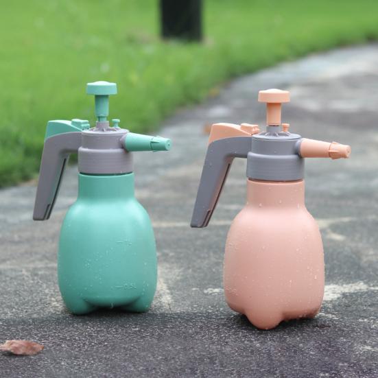 1L Bewässerungssprühtopf Multifunktionale Druckart Kunststoff-Haushaltsstreukanne für den Außenbereich