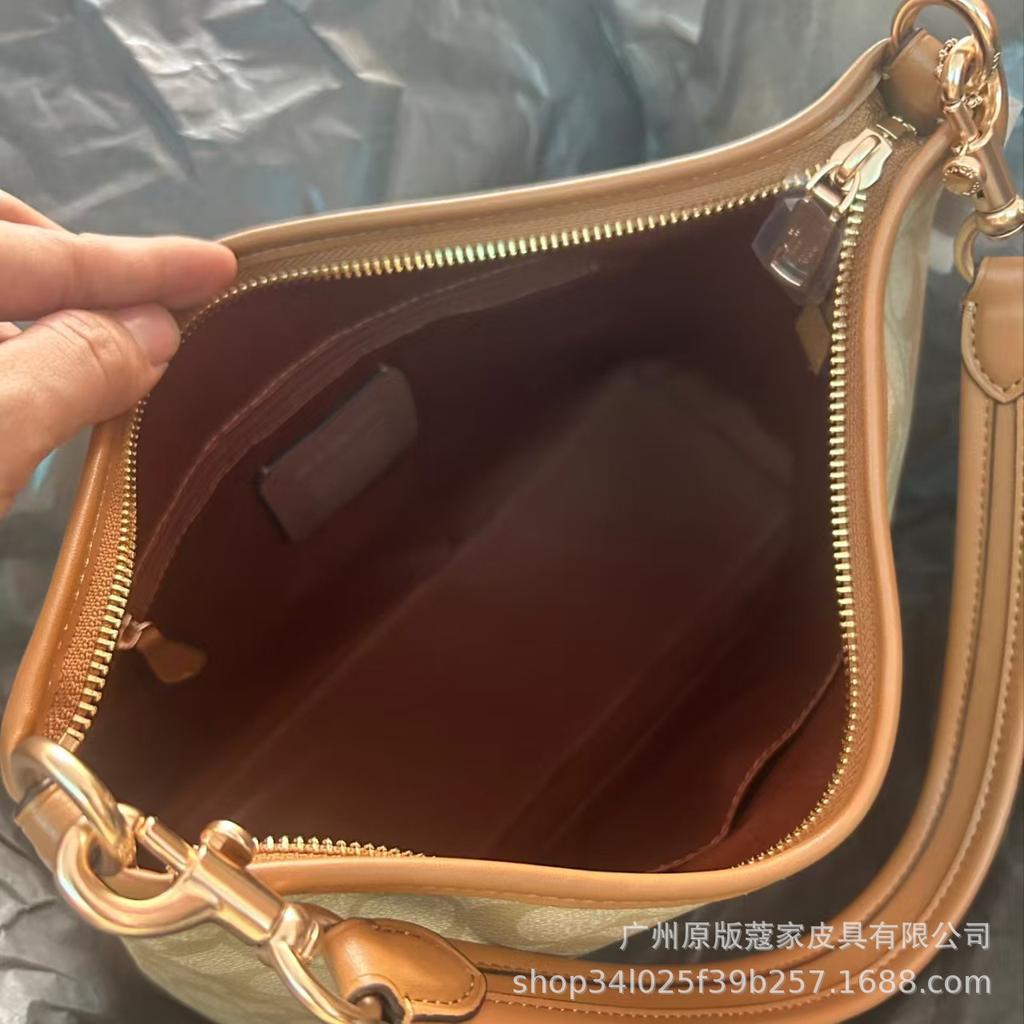 High-quality Laurel Stray Bag, Large Capacity, Fashionable and Versatile, Daily Commuting Messenger, Portable Shoulder Bag for Women