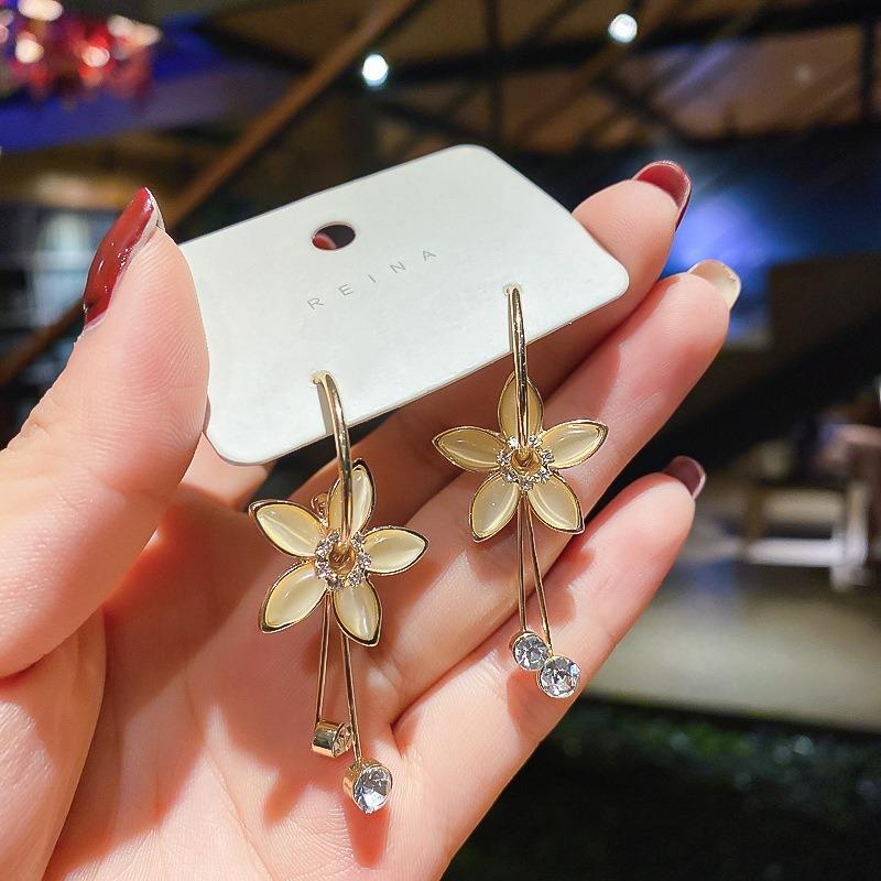 Silver Needle Korea Dongdaemun Temperament New Earrings Geometric Opal Earrings Fashion Versatile New Personalized Earrings