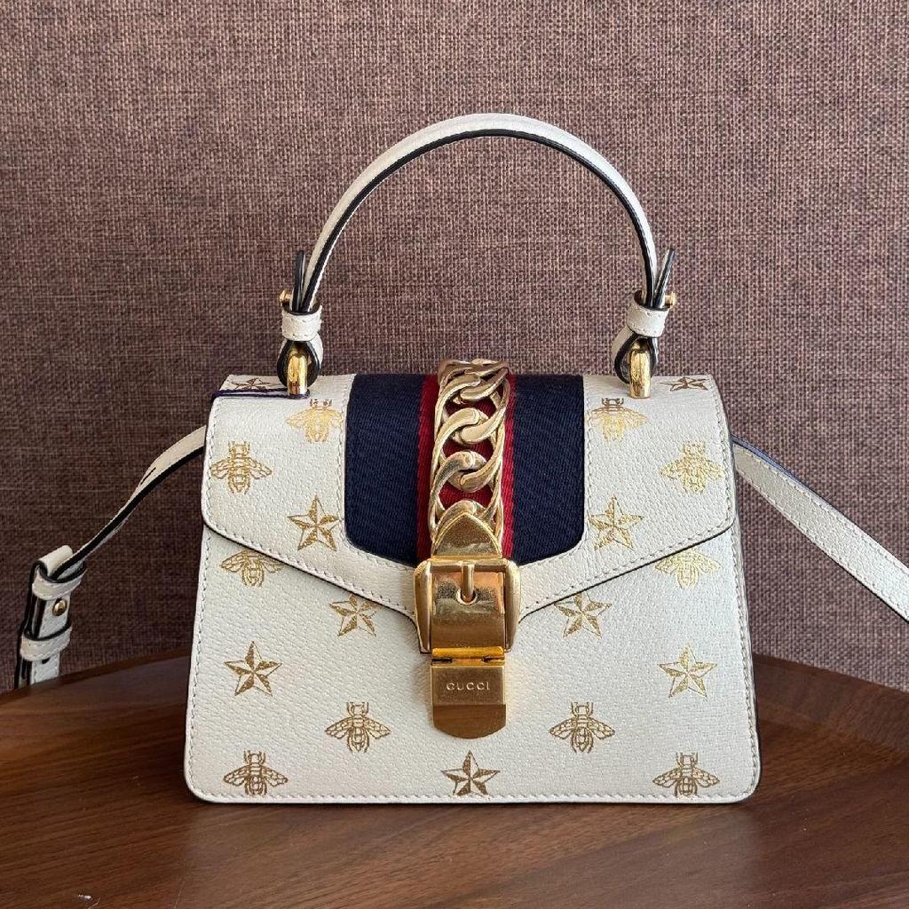 [Pre-Owned] Sylvie Gold Buckle Bee Star Pattern Striped Web Leather Crossbody Bag - Very Good #1S27P1E
