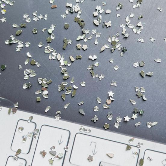 1000Pcs/Set Nail Art Rhinestone Acrylic Assorted Mini Star Love Heart Waterdrop Flower Geometric Shape Charm DIY Nail Decoration Accessories