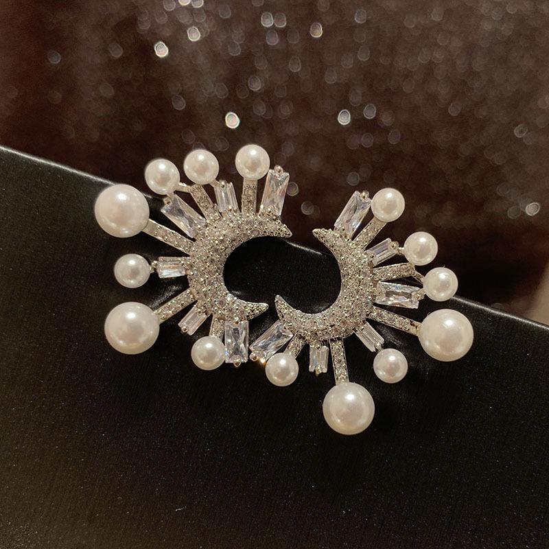 

Серьги-пусеты «Серебряная игла, циркон, жемчуг, лунный цветок», ретро, легкая роскошь, темпераментные, универсальные, с высоким чувством стиля, женские