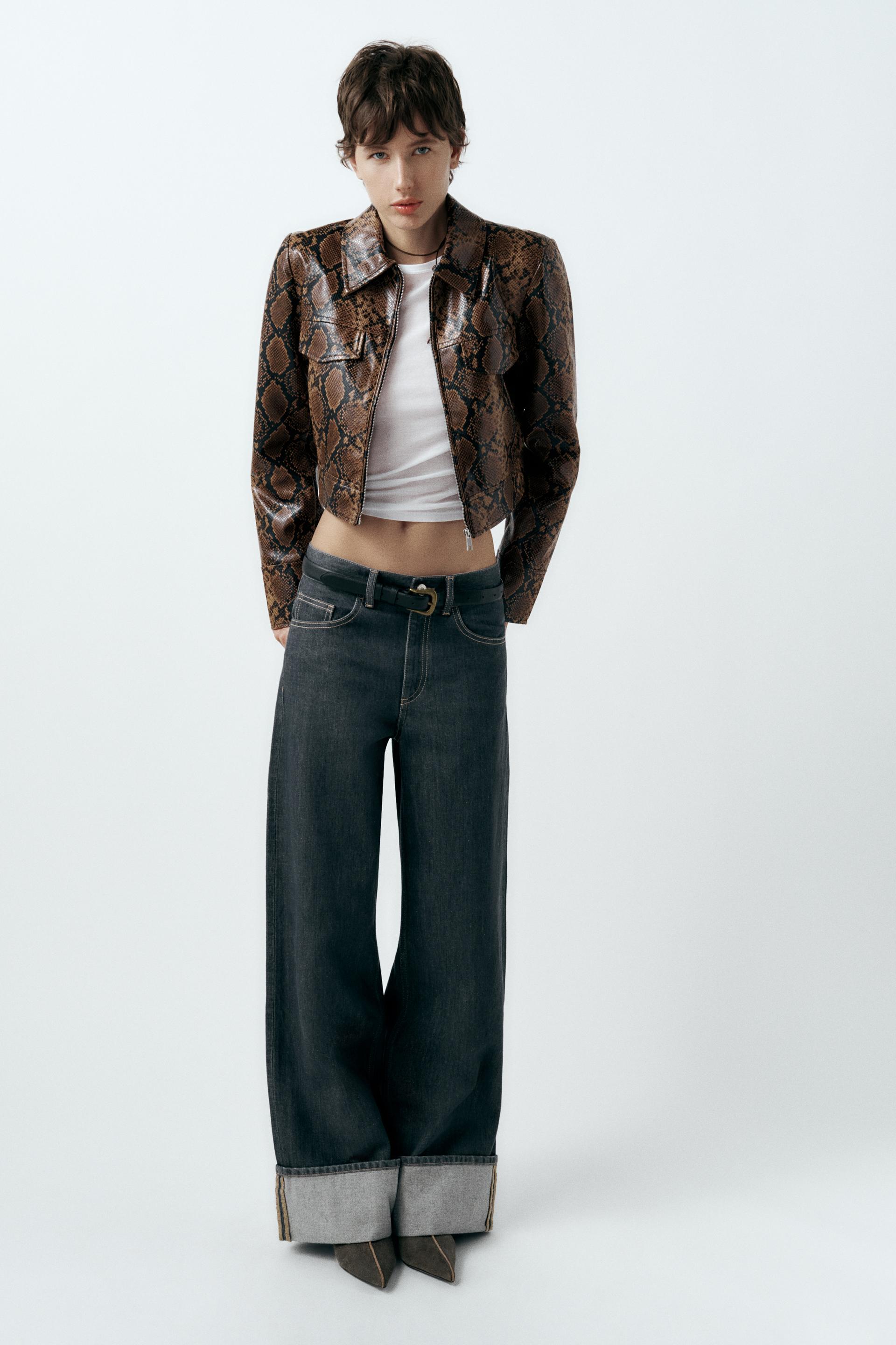 

КУРТКА ИЗ ИСКУССТВЕННОЙ КОЖИ СО ЗМЕИНЫМ ПРИНТОМ