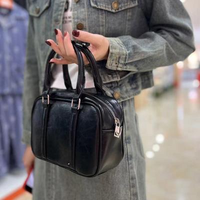 Niche Design Single Shoulder Crossbody Boston Bag Women'S Retro High-End Portable Small Square Bag