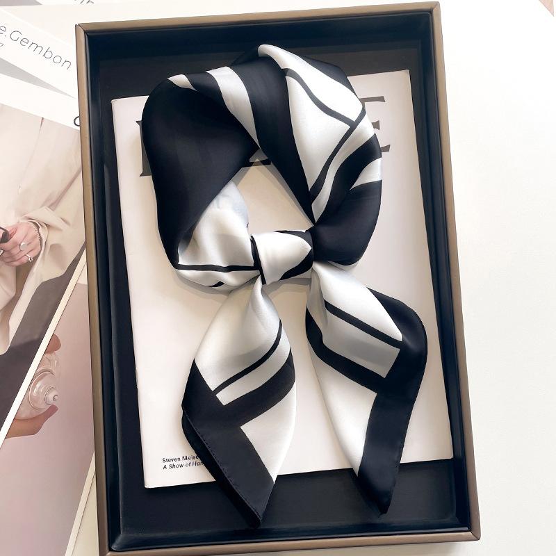 70*70cm Silk Square Scarf Women Satin Shawls Neckerchief Casual Scarves Bandana Hair Hjiab New Fashion Luxury Brand