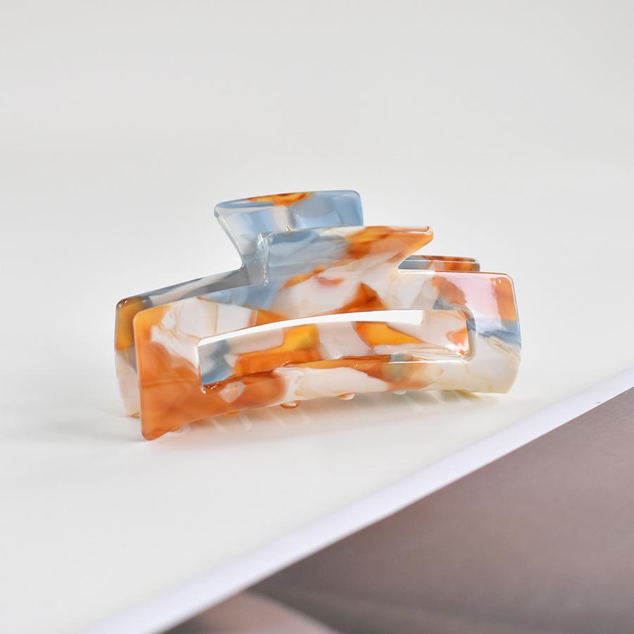 European & American Women’s Black & White Checkered Hair Clip - Large Acetate Acrylic Claw for Bun Hairstyles