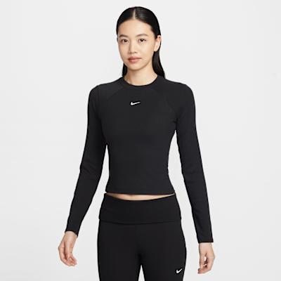 Nike Sportswear Raglan Sleeve T Shirt Women s XS