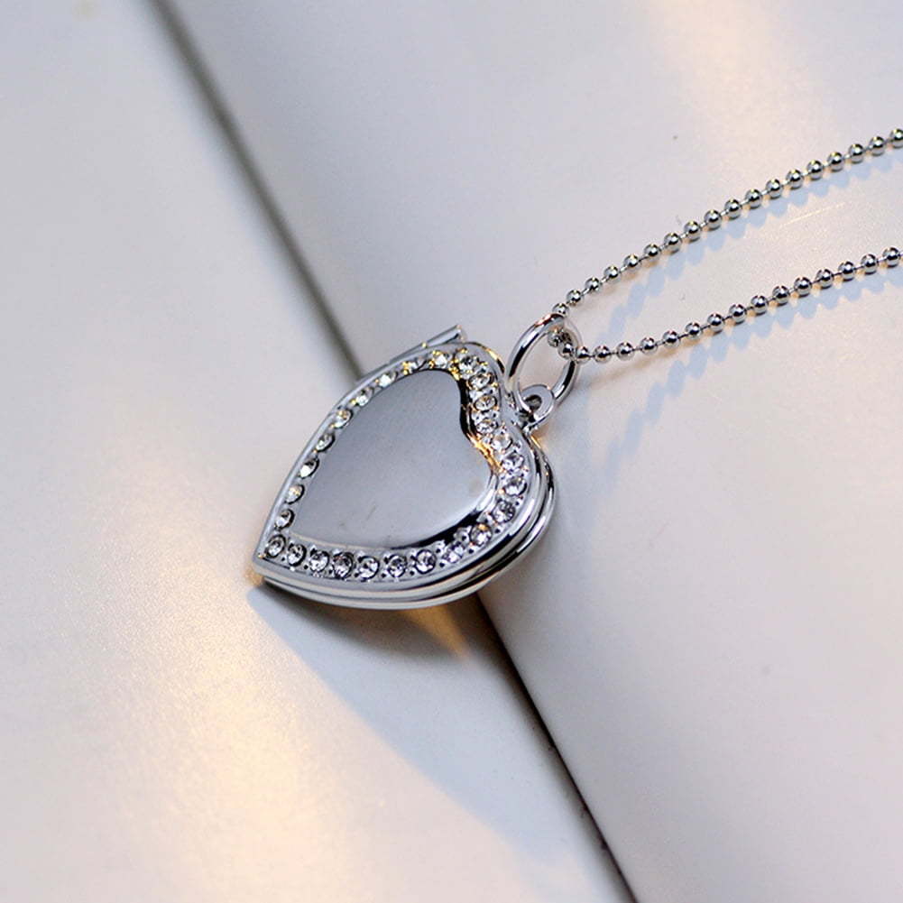 Fashionable Love Photo Box Opening Pendant Necklace