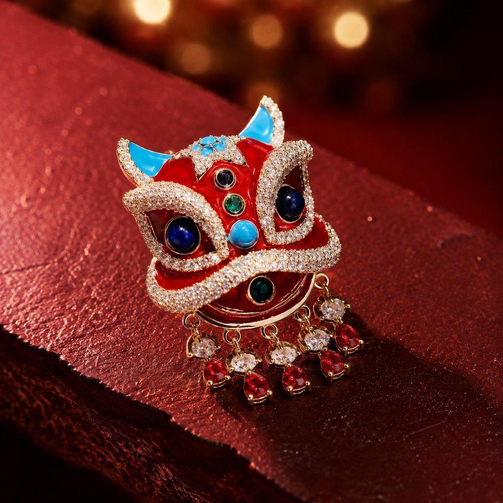 Elegant Chinese Lion Brooch: High-End Women's Festive Niche Design Accessory for New Year Celebrations
