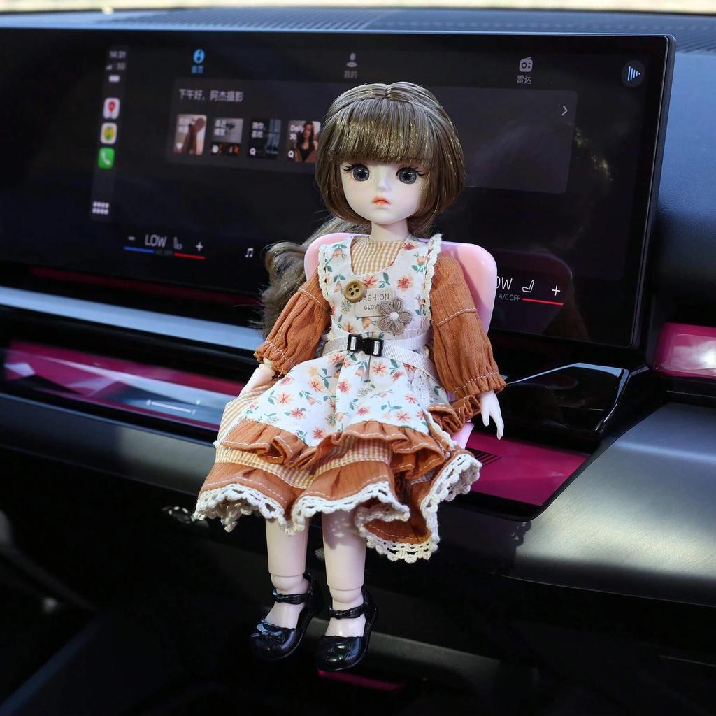 15-17cm Car Doll Seat Labubu Doll Safety Seat Cute Doll Air Outlet Aromatherapy Decoration Car Interior Ornament Accessorie Gif