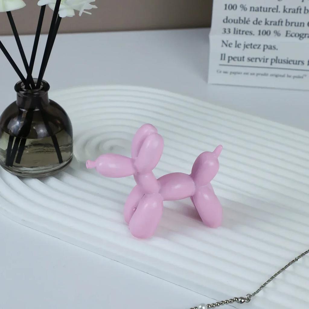 Resin Balloon Dog Sculpture Home Decor Table Decoration and Accessories Office Nordic Animal Decorative Sculptures and Figurines