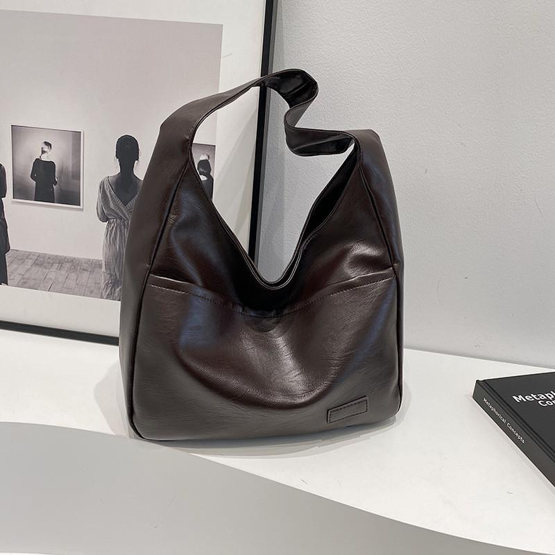 

Chic Retro Large Capacity Tote Bag For Women With Unique Design And Stylish Appeal In Black White Brown Or Coffee Colors кавовий