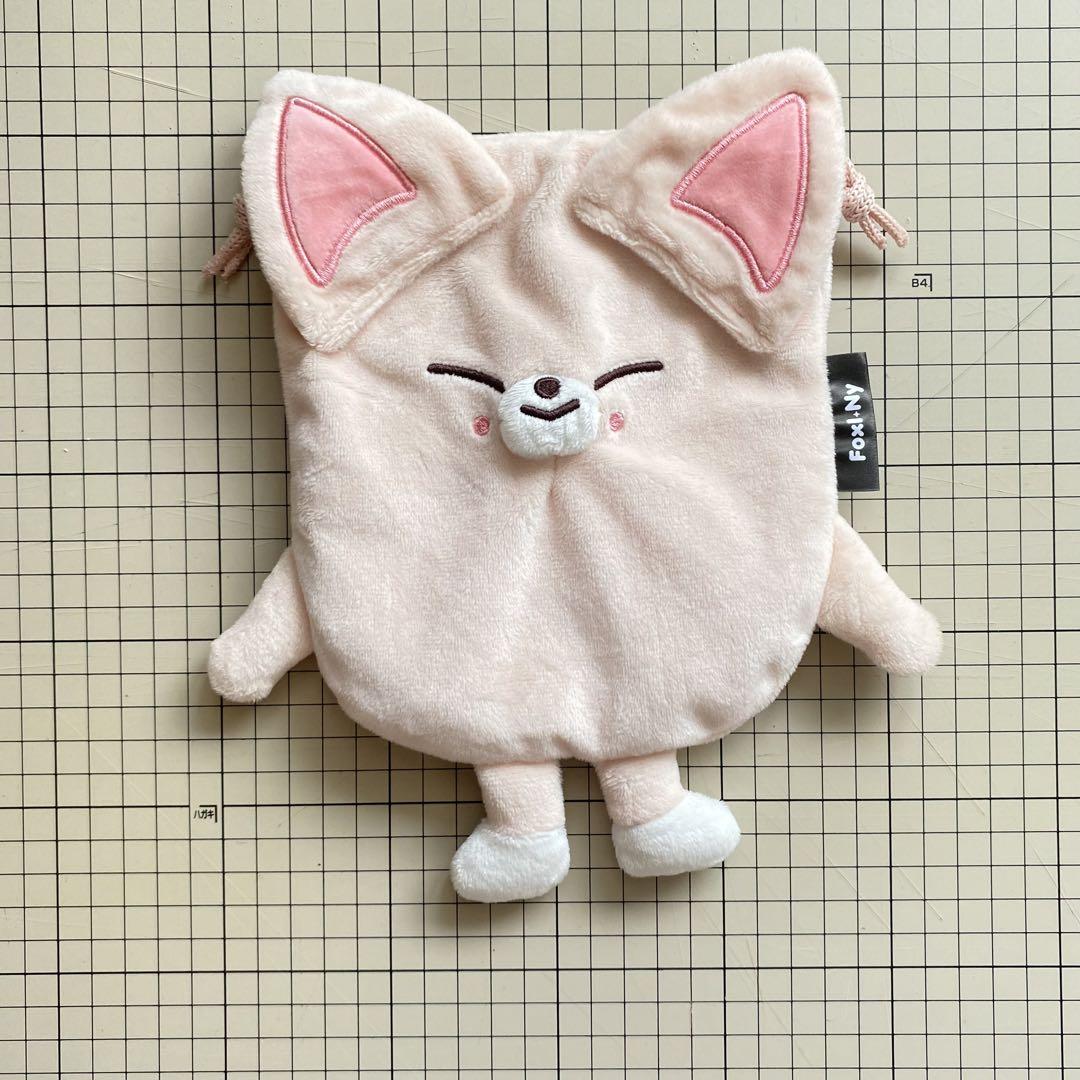 

[USED] skzoo drawstring pouch foxiny ian straykids