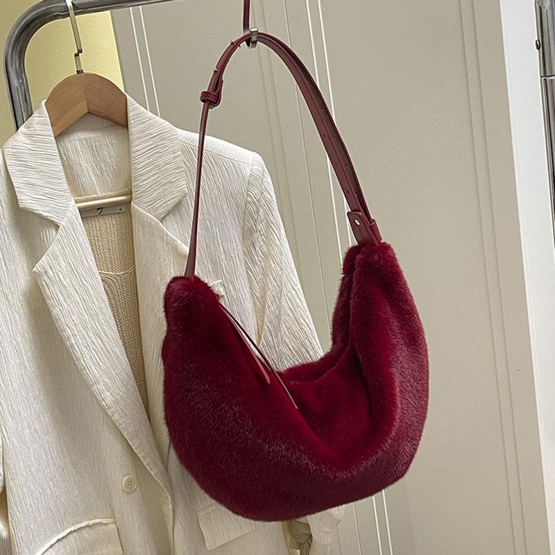 Plush Bag Women's Large-capacity New Autumn and Winter Plush Shoulder Messenger Bag Commuter Dumpling Bag