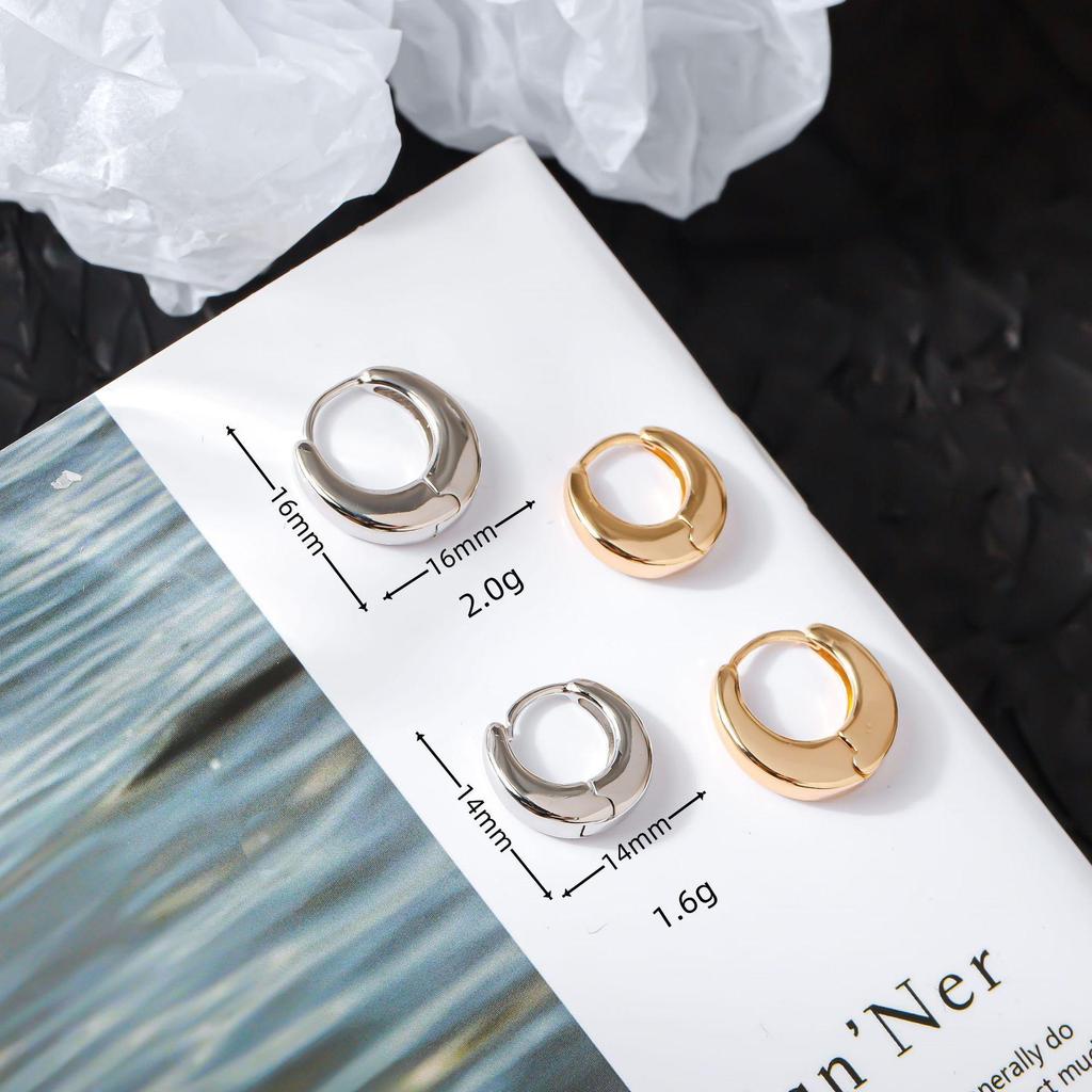 Trendy European Metal Round Earrings: Stylish, Versatile, High-Class Design for Men and Women