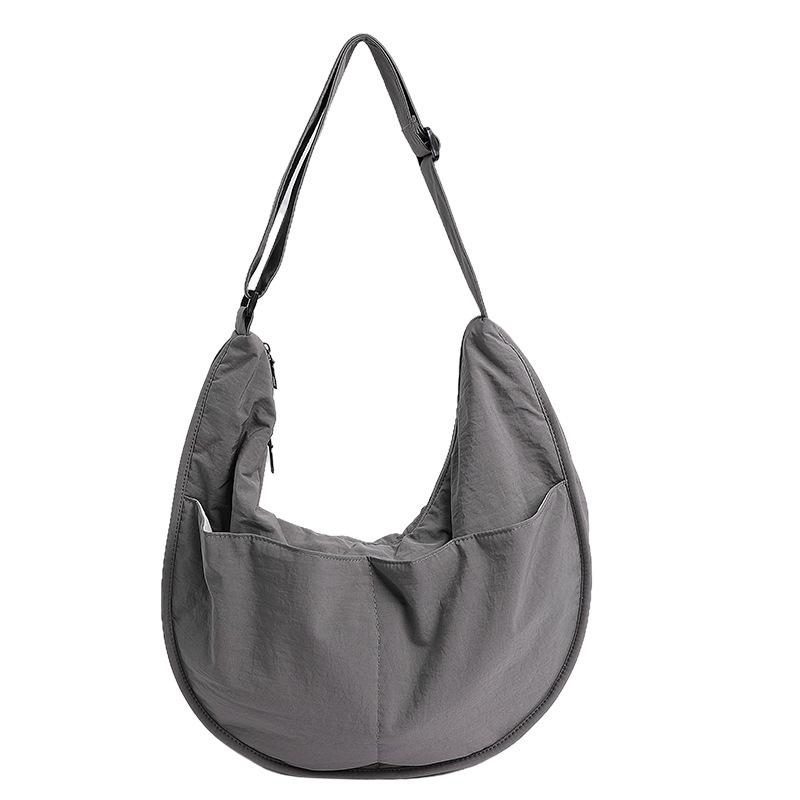 2025 Autumn and Winter New Korean Version of Large-capacity Casual Dumpling Bag Fashionable Versatile Nylon Commuter Shoulder Messenger Bag