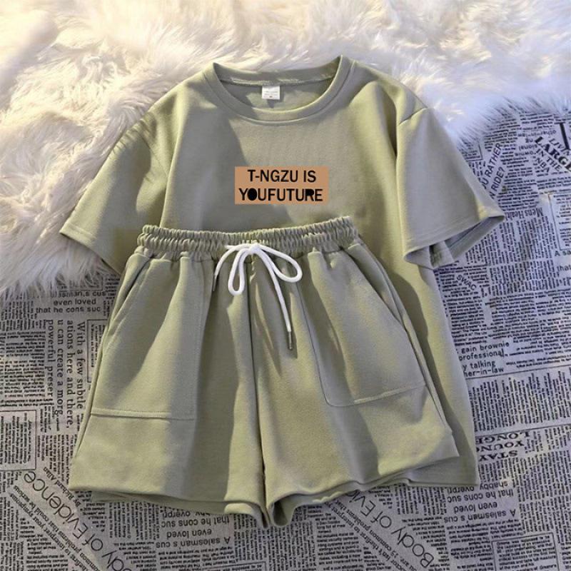 Women's Casual Summer Two-Piece Set: Short-Sleeve Top & Shorts, Loose Fit, Ideal for Petite Sizes and Running