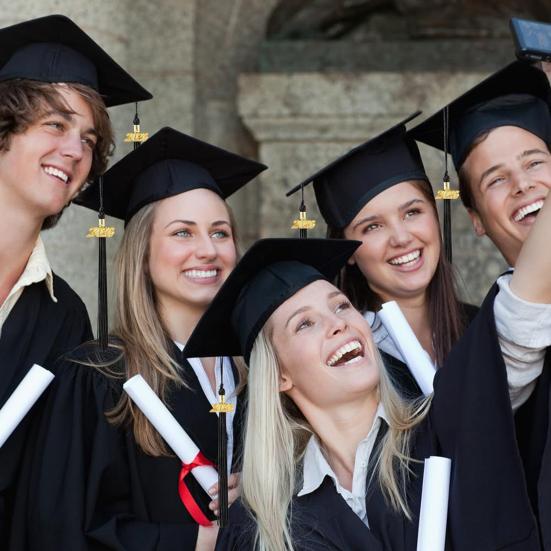 Unisex Matte Graduation Cap And Gown Set with 2026 Year Tassel Charm for Middle School High School College Graduates