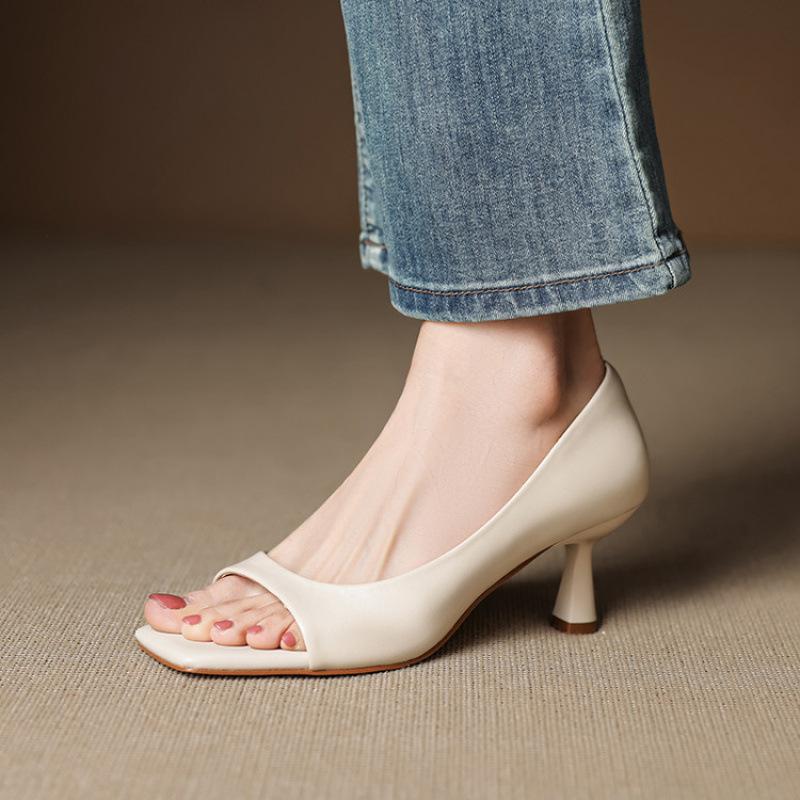 Summer casual leather sandals women's square head mid-heel casual sandals size sandals new open-toed sandals soft sole