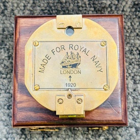 

Brass Compass in Wooden Box Royal Navy London 1920 Replica Nautical Maritime Gift Style Navigation Compass Decor