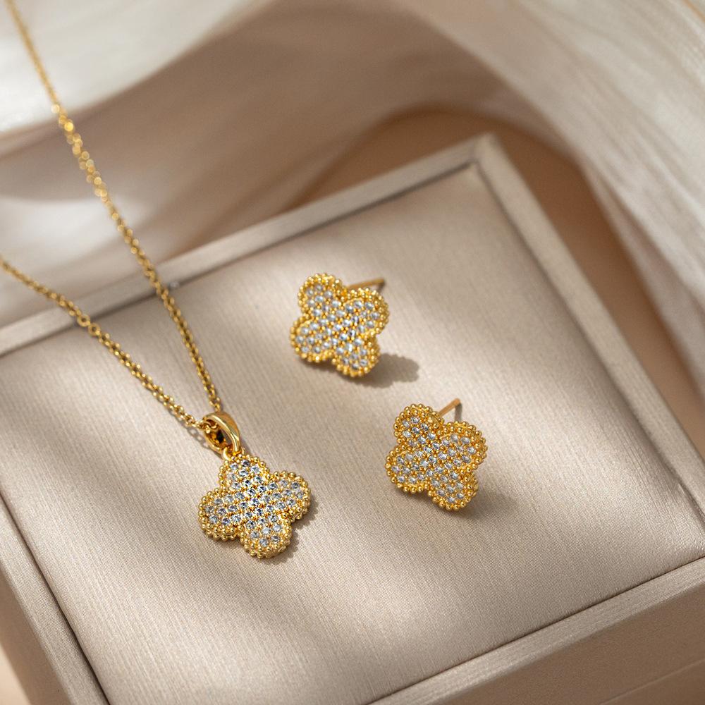 Luxury High-quality Four-leaf Clover Necklace and Earring Set Women s Zircon Sparkling Clavicle Chain