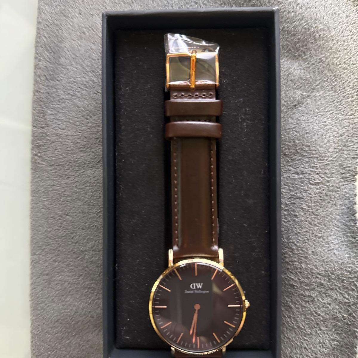 Used DANIEL WELLINGTON Classic Sheffield Rose Gold