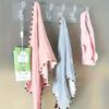 Colgador de fila de acrílico, Gancho de pared adhesivo, Estante de 6 ganchos sin rastro para colgar ropa, toallas, llaves y otros artículos, Adecuado para cocina, dormitorio