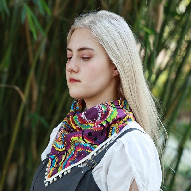 Trendy Triangular Neck Shawl Neckerchief For Lady With Soft Fabric And Decorative Tassels for Women Spring Everday Wear