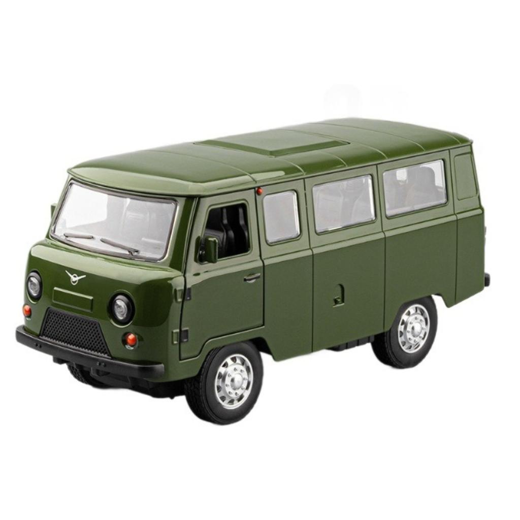 1/18 UAZ Traveler Alloy Van Car Model Diecasts Metal Off-road Vehicles Car Model Simulation Sound Light Collection Kids Toy Gift