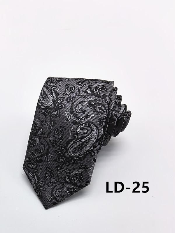 Handmade Paisley Tie for Trendy Gentlemen