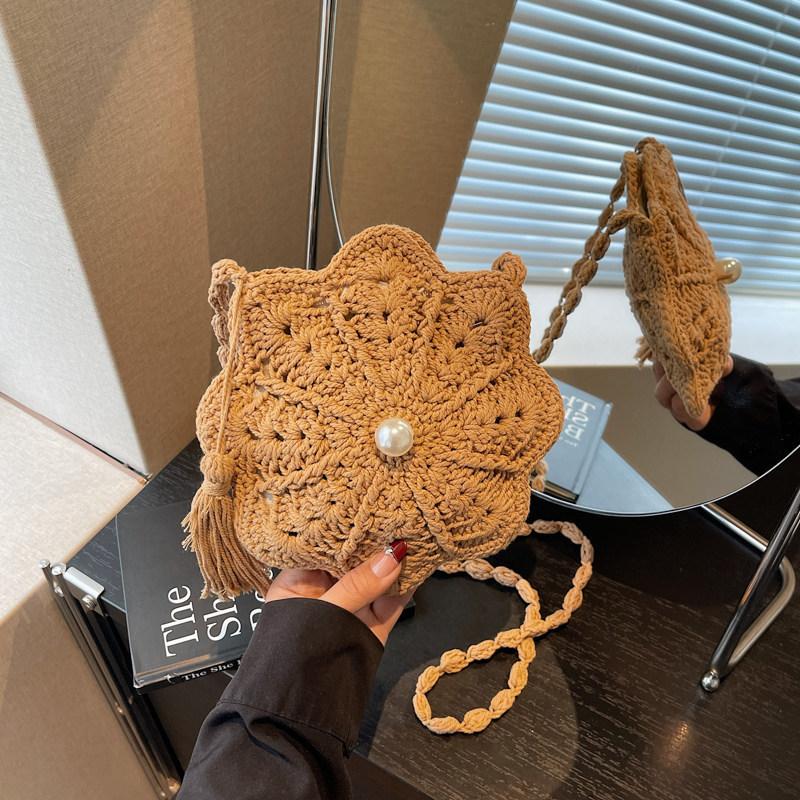 Tassel Woven Bag With Magnetic Closure For Casual Beach Vacation Wear