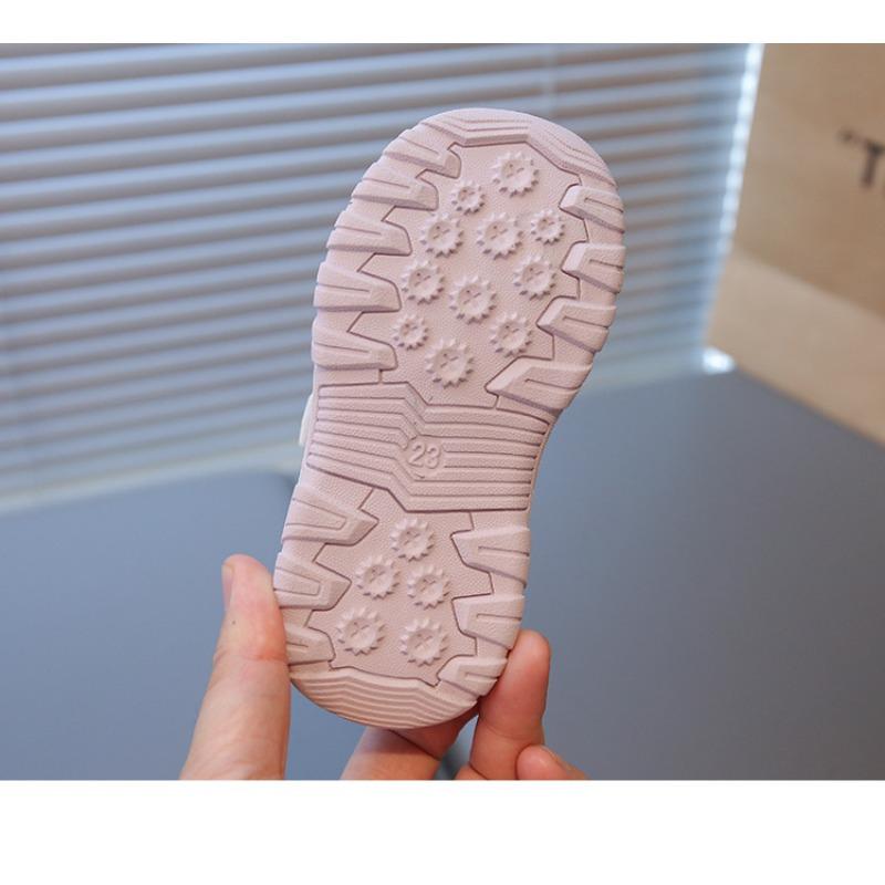 Children's autumn new models 1-6 years old leather waterproof outdoor sports shoes fashionable and casual men and women treasure dirt-resistant