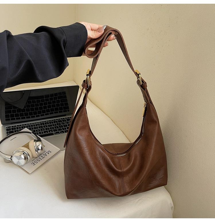 Big bag women's 2025 new autumn and winter shoulder messenger bag large capacity out commuting advanced work tote bag