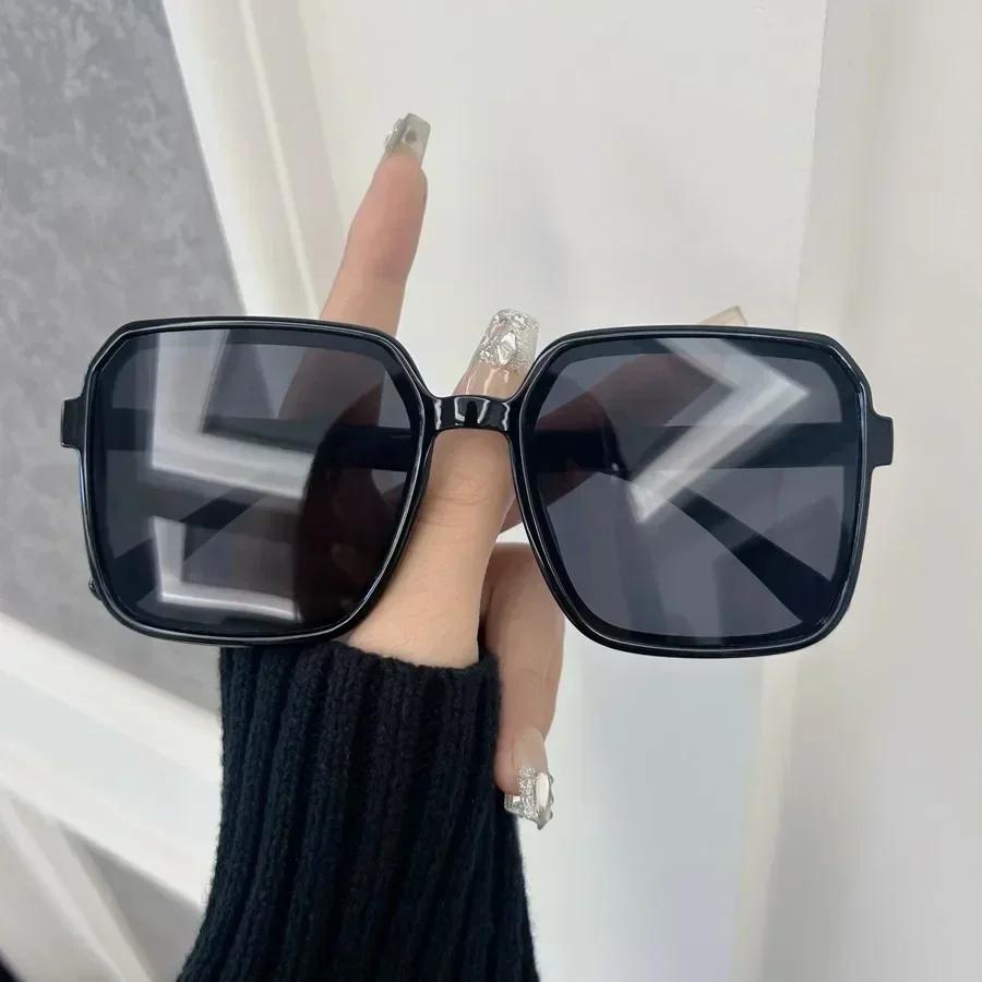 Fashion Sunglasses Women Men Square Plastic Vintage Stylish Oversized Ladies Sun Glasses Retro Vacation