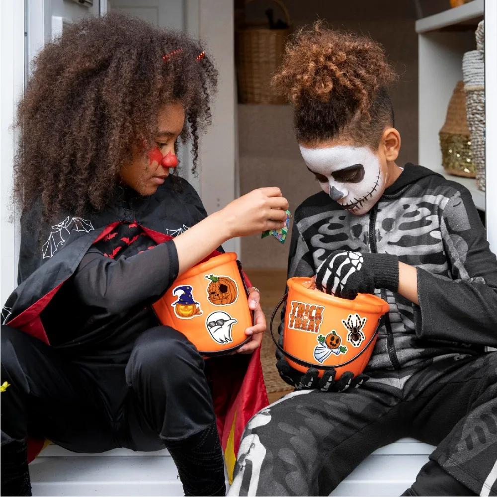 2026 50pcs Laser Flash Halloween Stickers Holographic Vinyl Trunk Mug Cup Sticker Waterproof Removable Sticker Halloween Decor