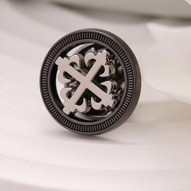 Men's Korean Style Metal Brooch - Atmospheric Pin for Suits, Shirts, and Dress Accessories