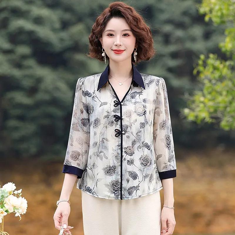 Women's Summer 3/4-Sleeve Youthful Chinese-Style Plus Size Floral Print Shirt: Relaxed-Fit, Elegant Top for Middle-Aged Moms