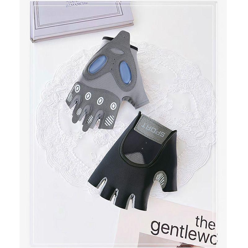 

Фитнес Велоспорт Спортивные перчатки Женские Половина пальца Амортизация Тренировка Защита от мозолей Роликовое железо Тонкие Дышащие Нескользящие Йога Гиря [703] Black S